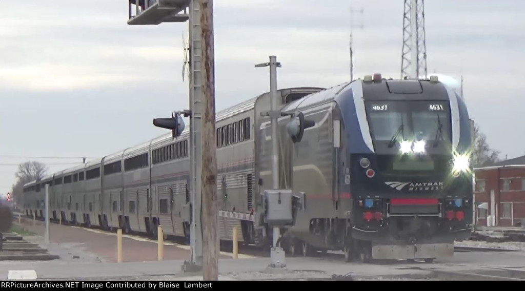 Amtrak 390 with a huge consist